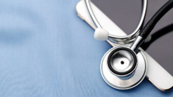 tablet device and stethoscope