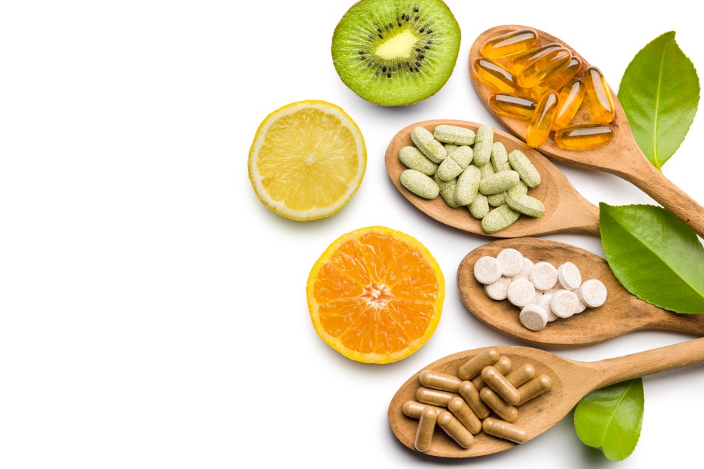 Natural medicines on spoons