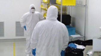 cleanroom technicians